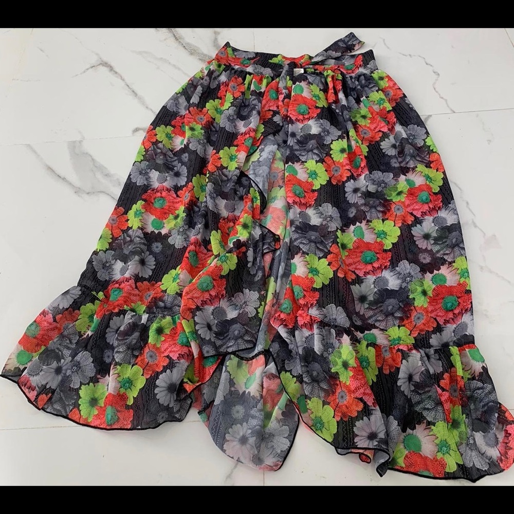 Swimsuit skirt
